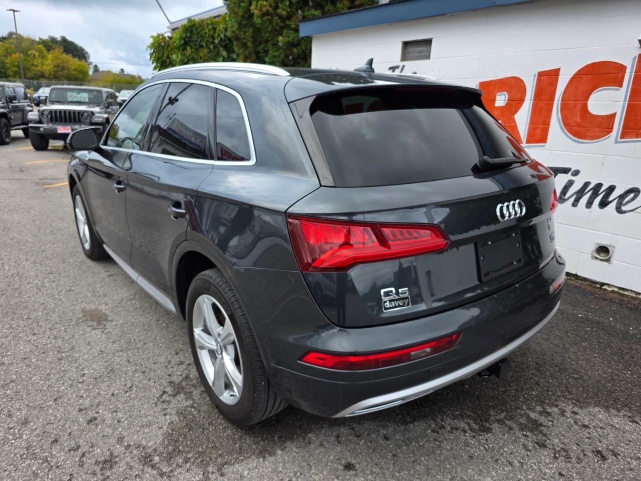 2018 Audi Q5 2.0T Progressiv 4dr All-wheel Drive quattro Sport Utility Photo