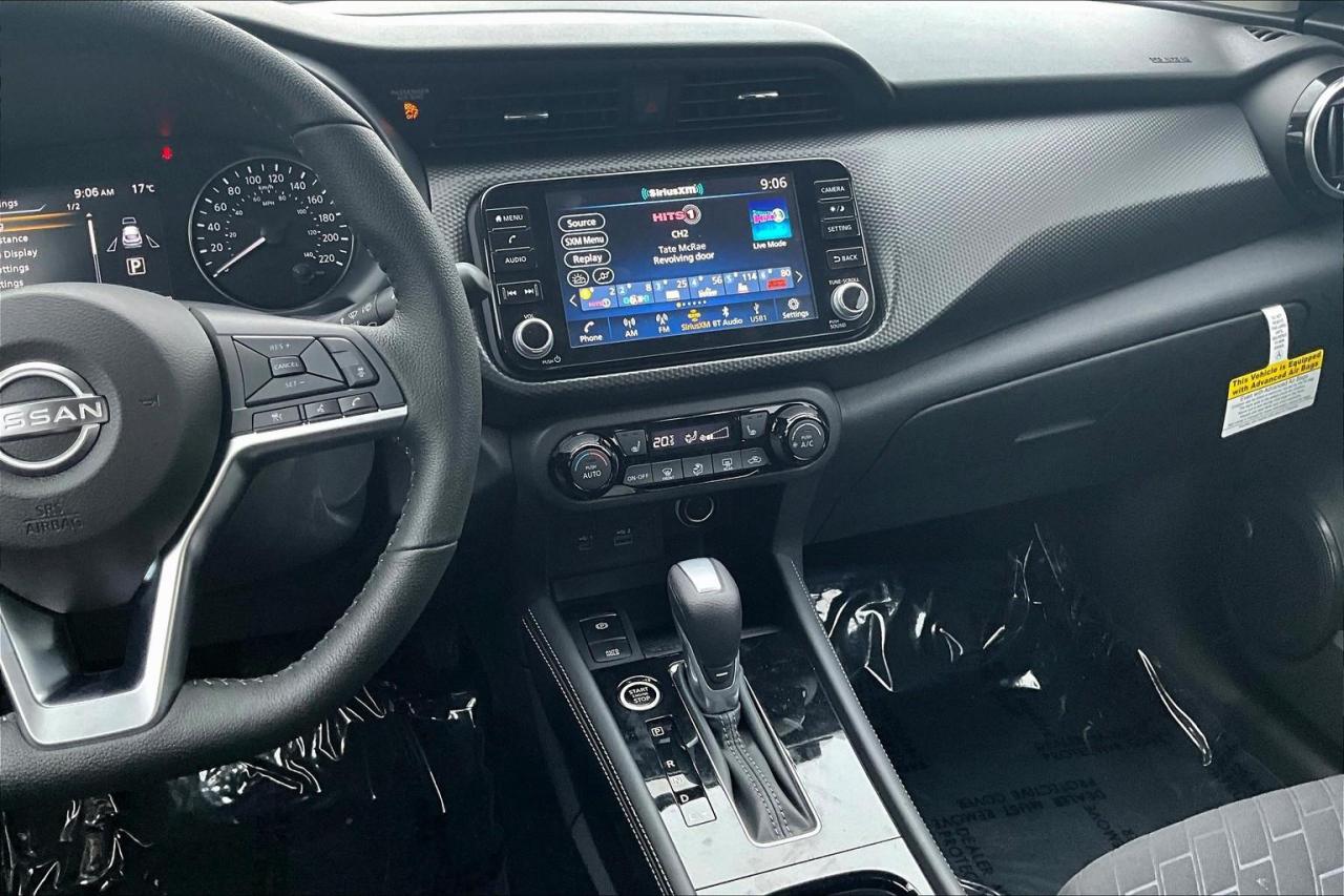 2025 Nissan Kicks Play SV 4dr Front-Wheel Drive Photo