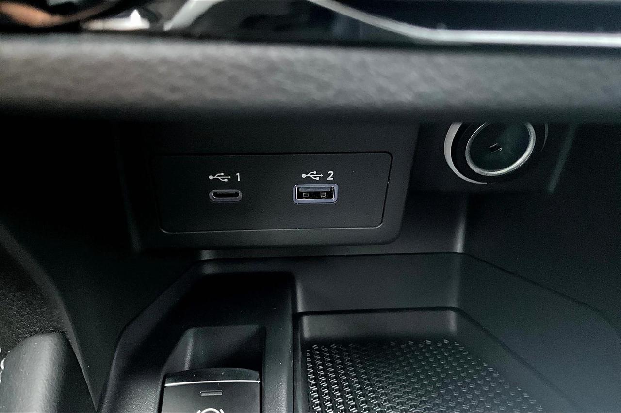 2025 Nissan Kicks Play SV 4dr Front-Wheel Drive Photo