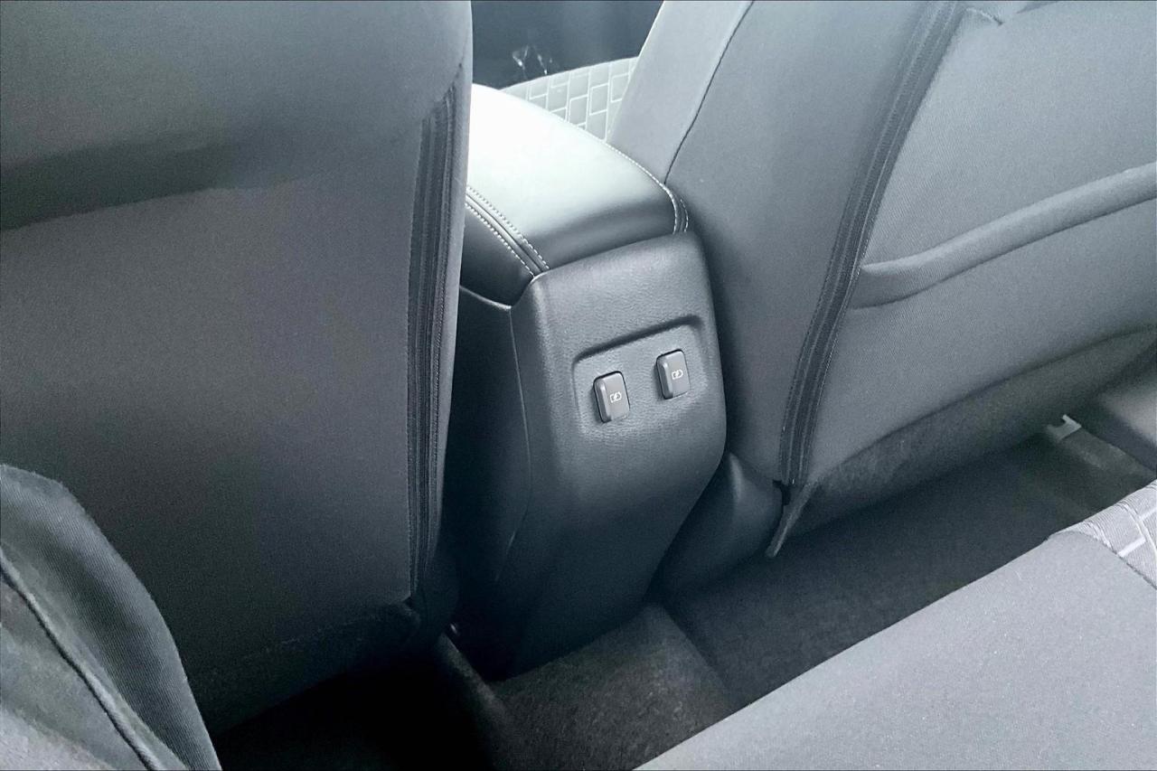 2025 Nissan Kicks Play SV 4dr Front-Wheel Drive Photo