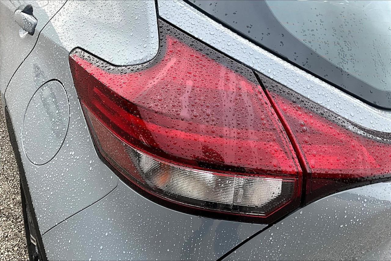 2025 Nissan Kicks Play SV 4dr Front-Wheel Drive Photo
