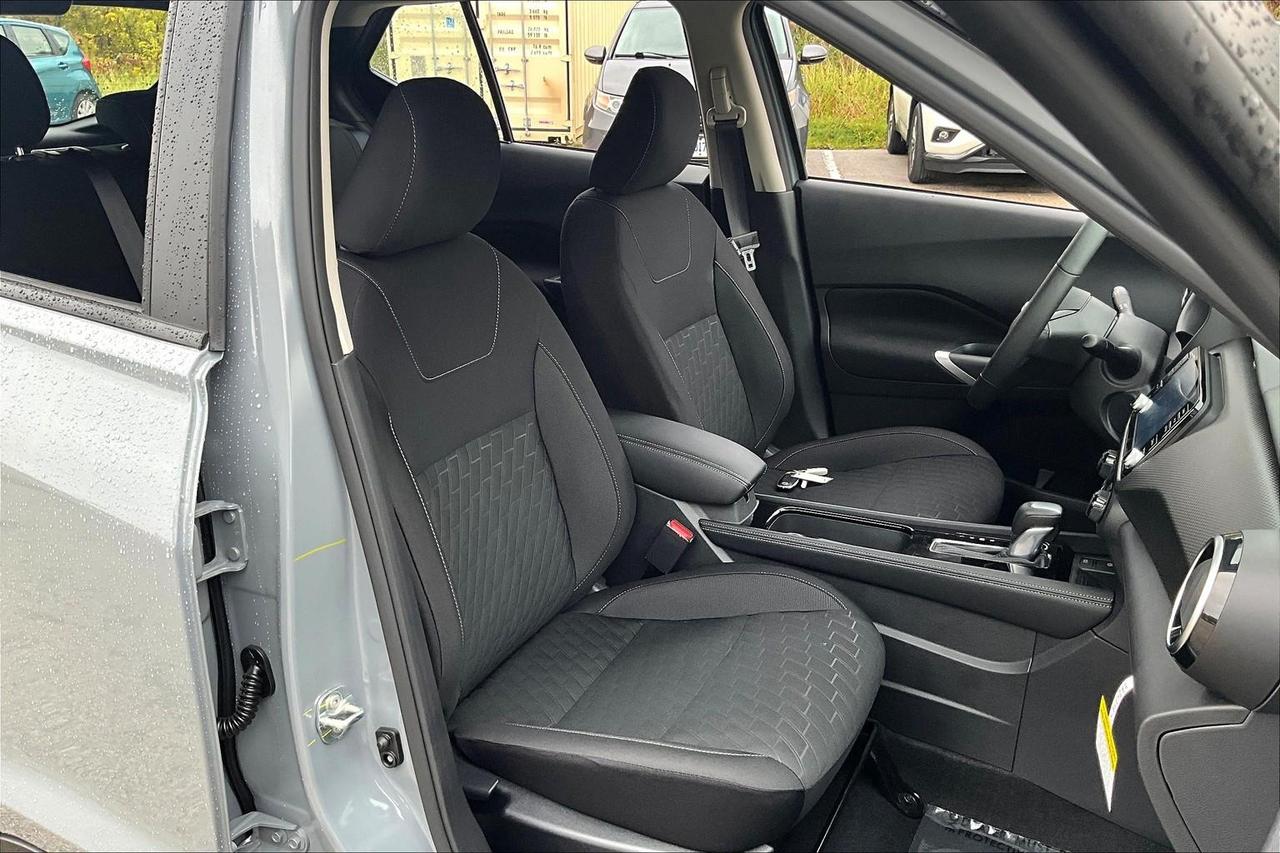 2025 Nissan Kicks Play SV 4dr Front-Wheel Drive Photo