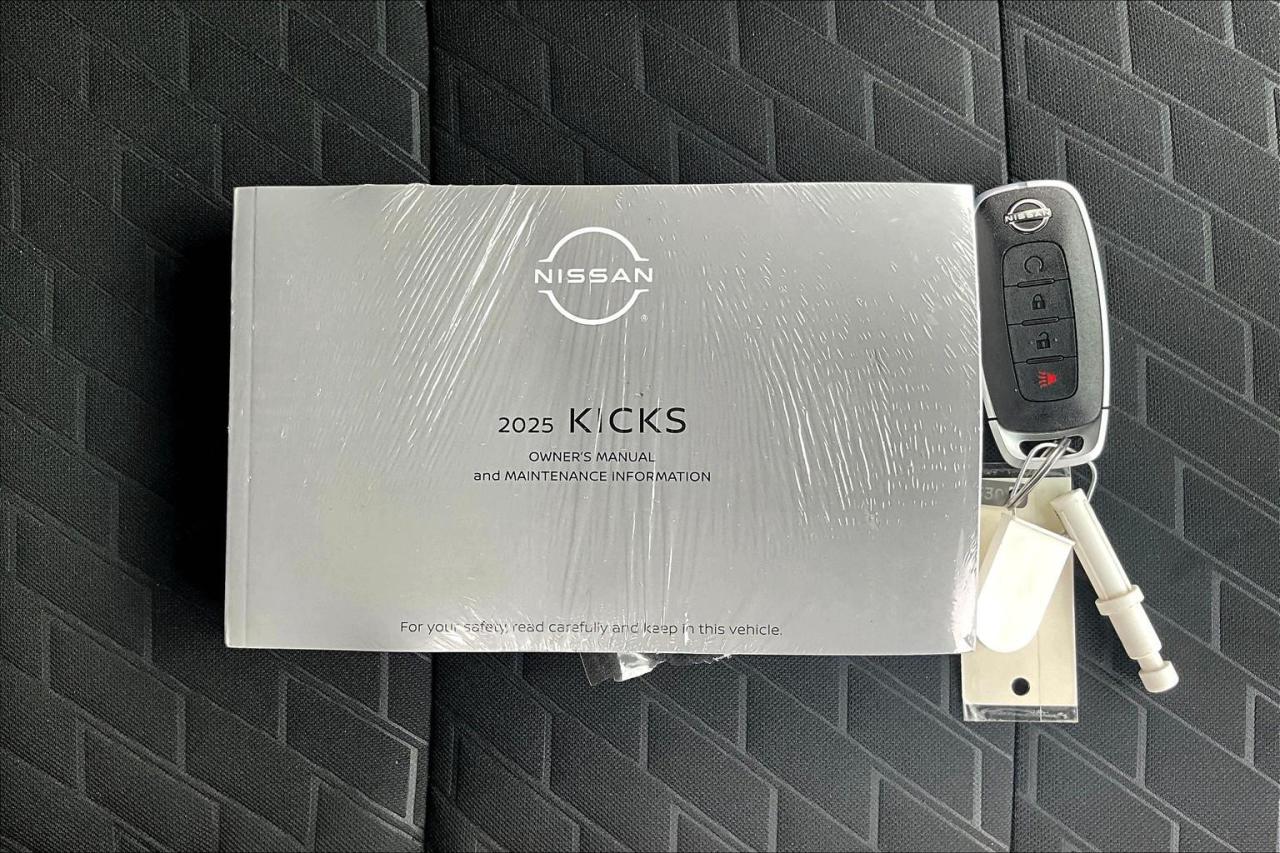 2025 Nissan Kicks Play SV 4dr Front-Wheel Drive Photo