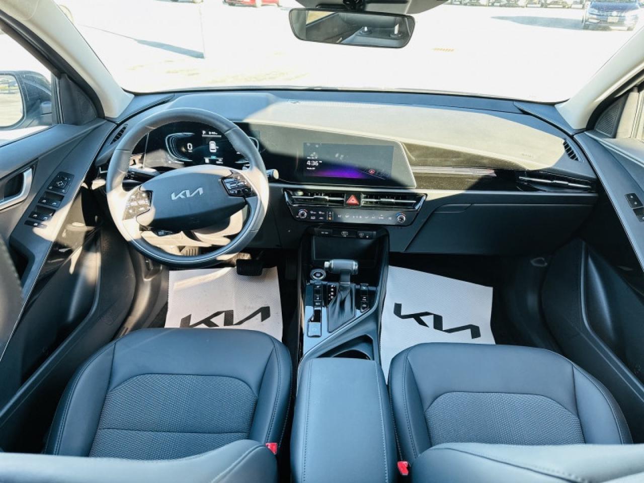 2025 Kia NIRO EX Photo