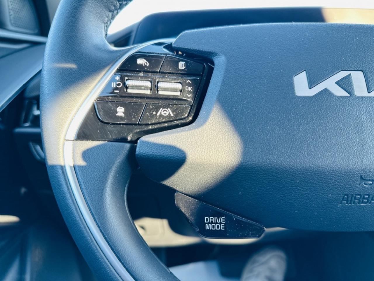 2025 Kia NIRO EX Photo