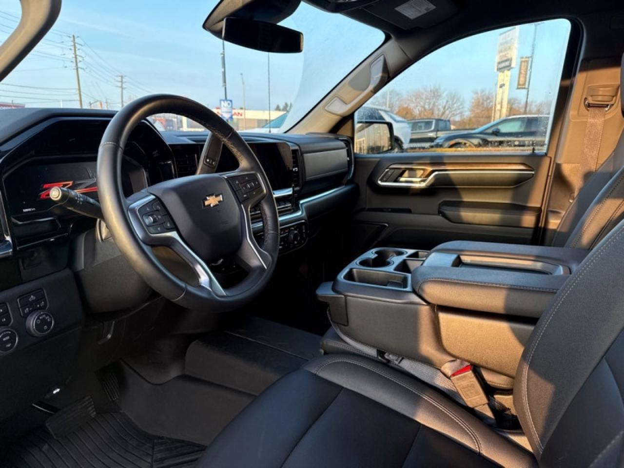 2024 Chevrolet Silverado 1500 LT Photo