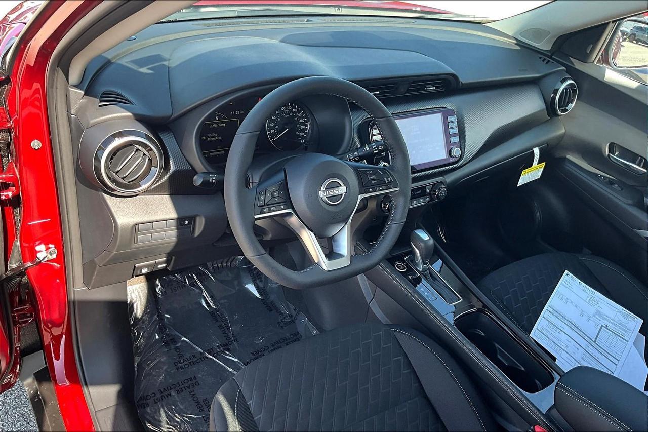 2025 Nissan Kicks Play SV 4dr Front-Wheel Drive Photo
