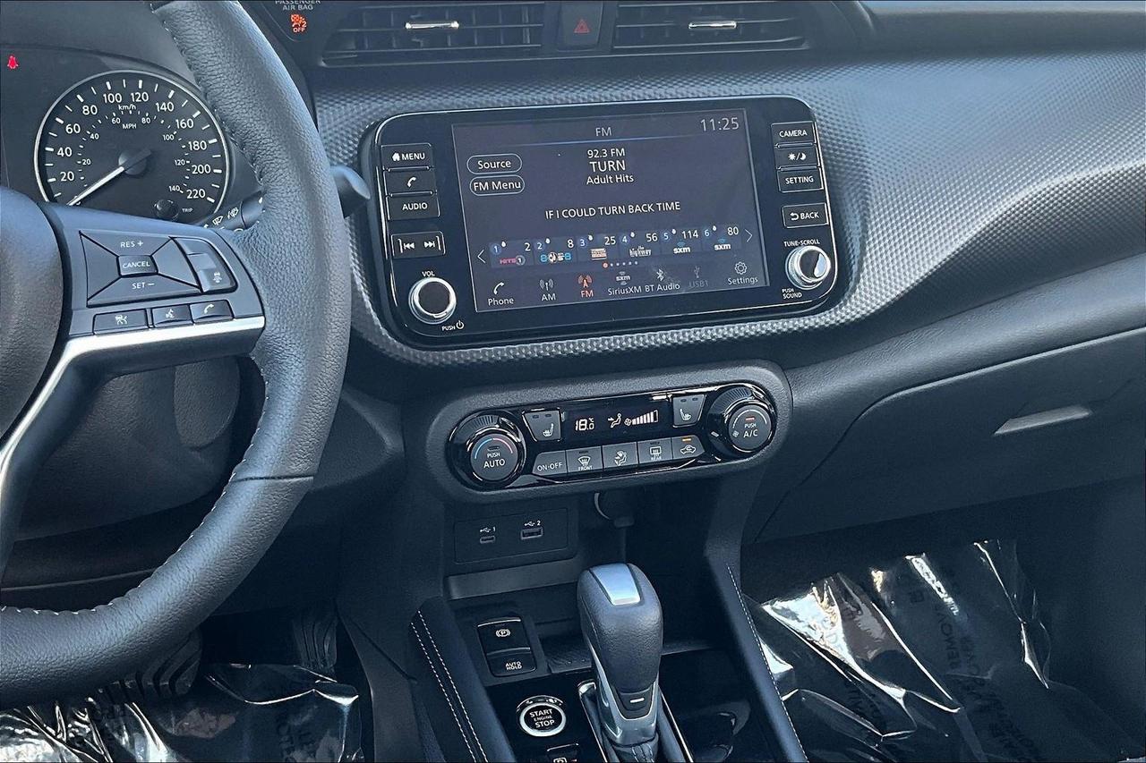 2025 Nissan Kicks Play SV 4dr Front-Wheel Drive Photo