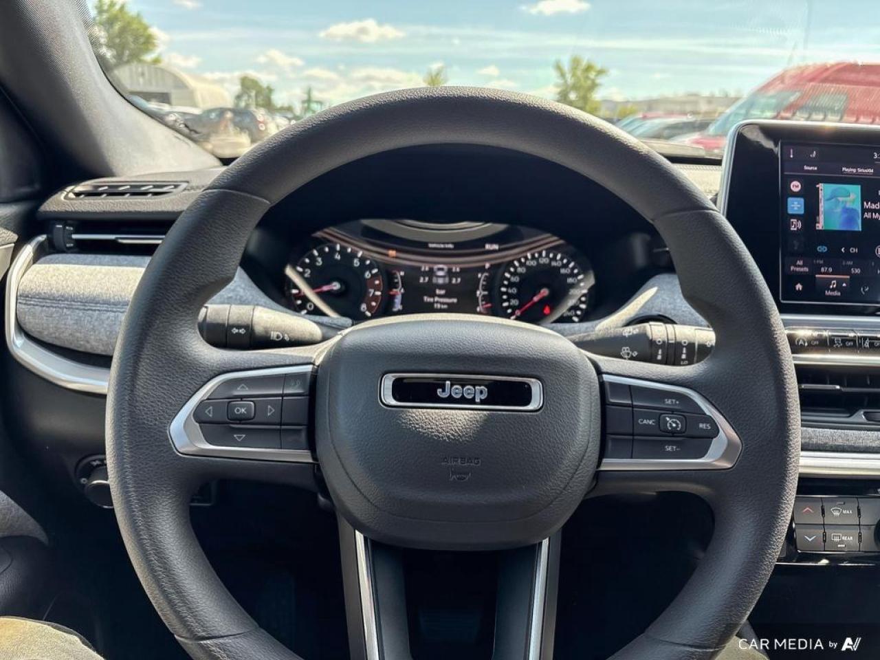 2025 Jeep Compass Sport 4dr 4x4 Photo