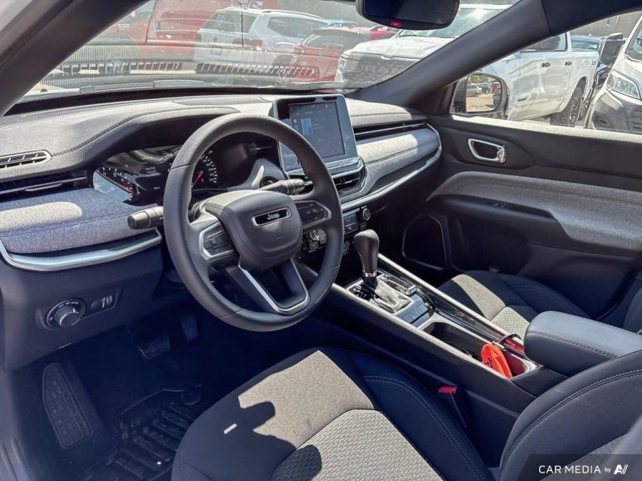 2025 Jeep Compass Sport 4dr 4x4 Photo