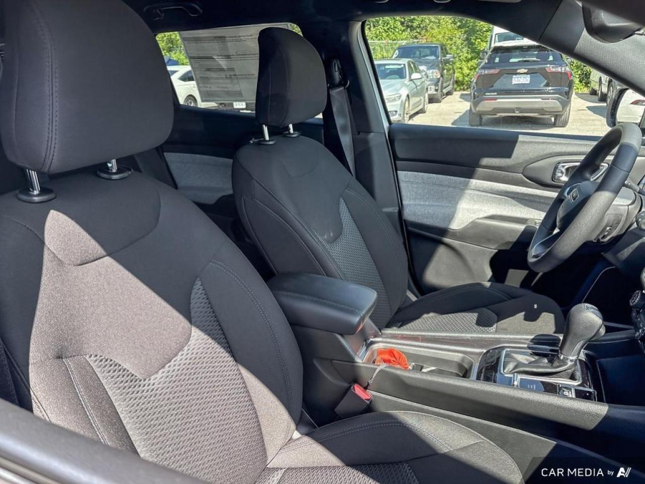 2025 Jeep Compass Sport 4dr 4x4 Photo