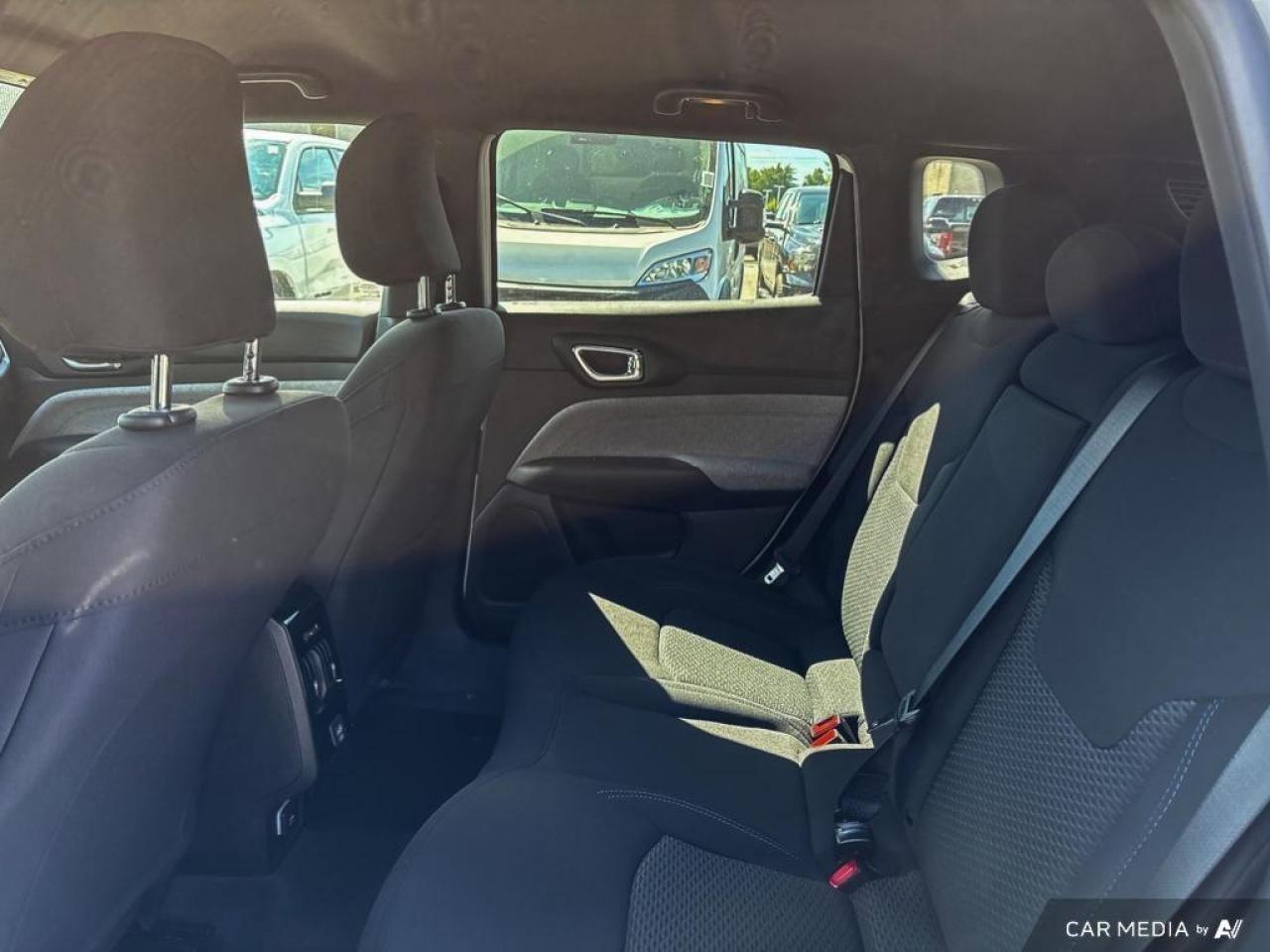 2025 Jeep Compass Sport 4dr 4x4 Photo