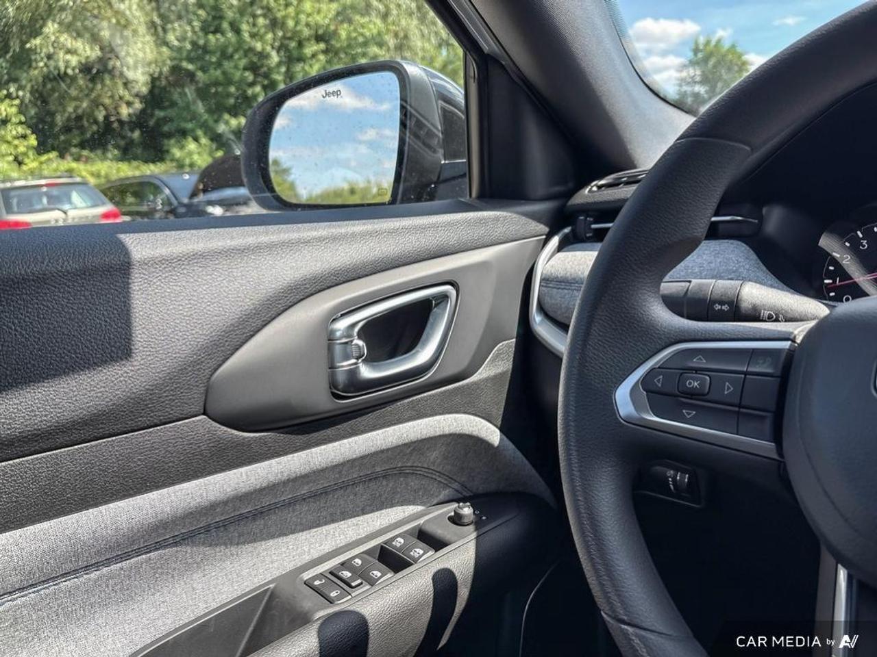 2025 Jeep Compass Sport 4dr 4x4 Photo