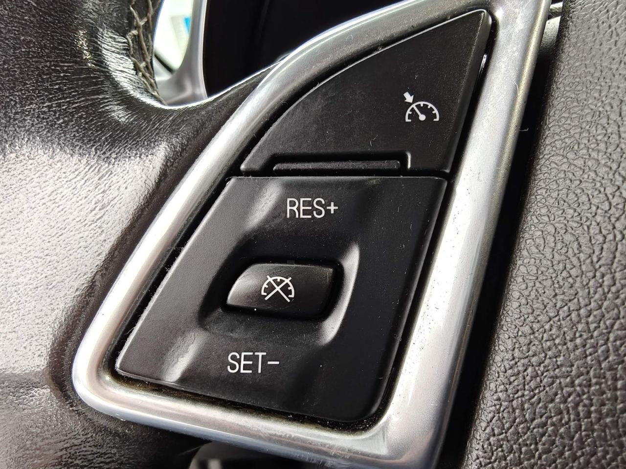 2019 Chevrolet Camaro 1LT 2dr Coupe Photo