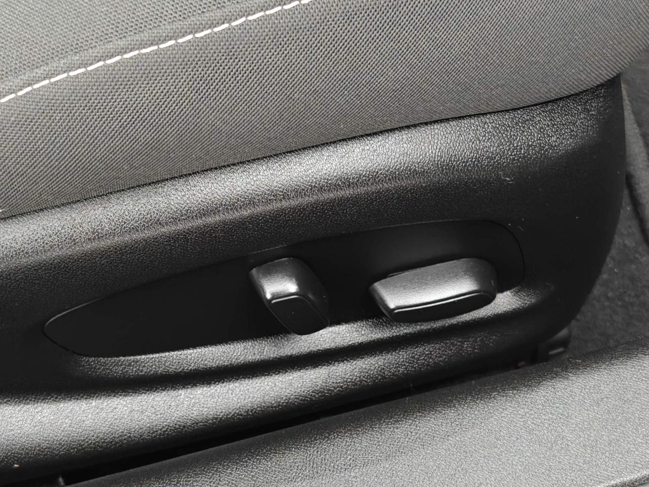 2019 Chevrolet Camaro 1LT 2dr Coupe Photo