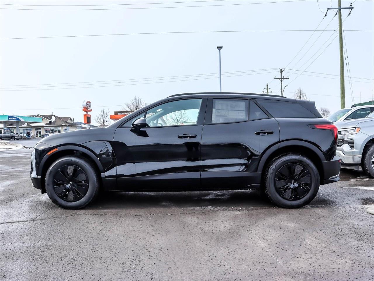 2025 Chevrolet Blazer EV LT AWD Photo2