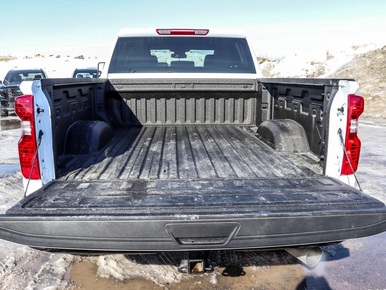 2026 Chevrolet SILVERADO 2500HD 4WD Crew Cab Standard Box Custom Photo