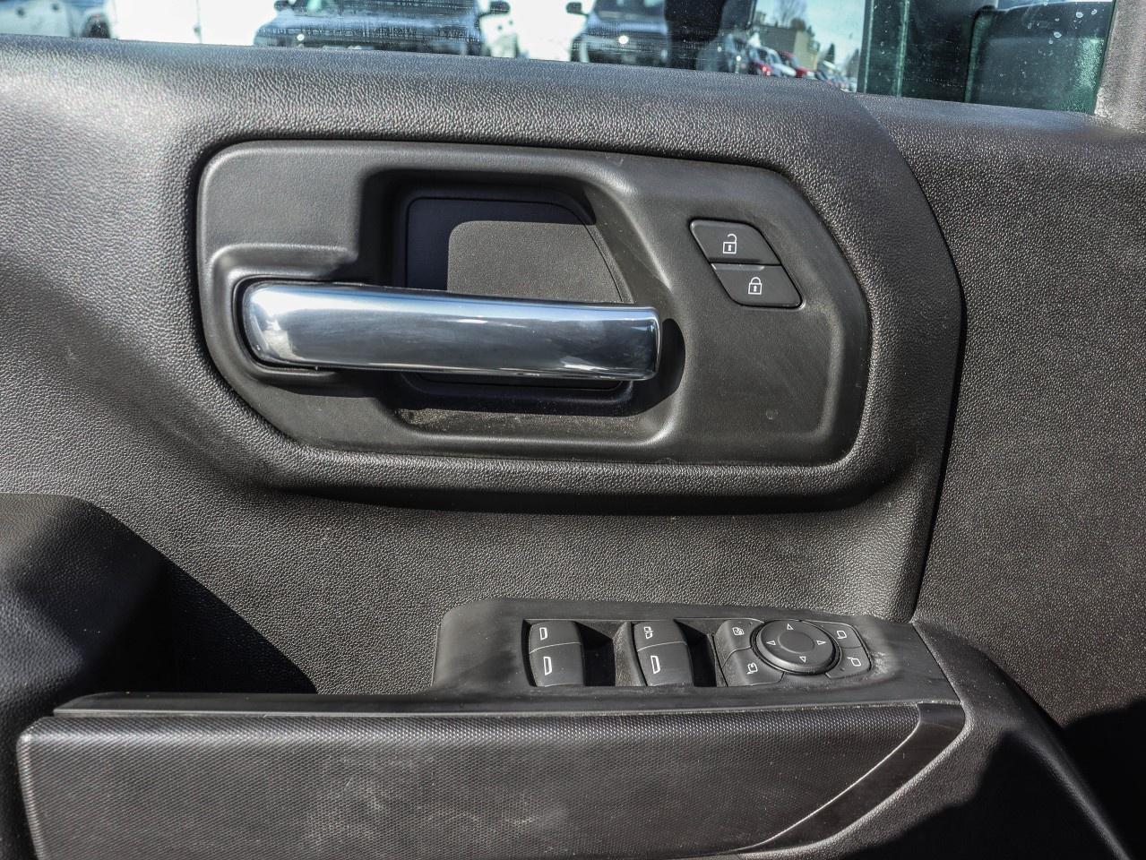 2026 Chevrolet SILVERADO 2500HD 4WD Crew Cab Standard Box Custom Photo