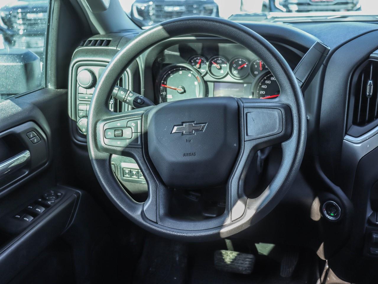 2026 Chevrolet SILVERADO 2500HD 4WD Crew Cab Standard Box Custom Photo