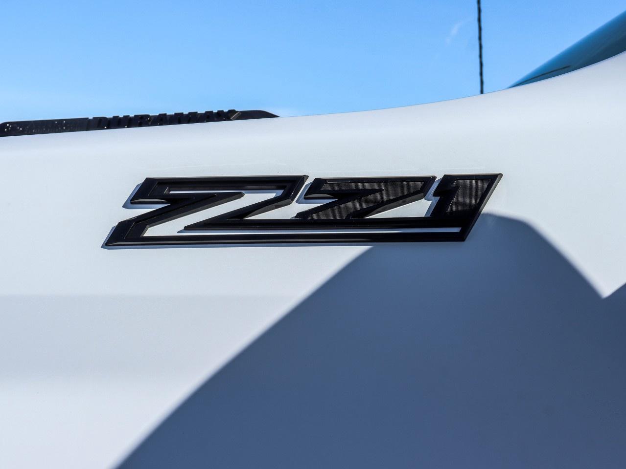 2026 Chevrolet SILVERADO 2500HD 4WD Crew Cab Standard Box Custom Photo