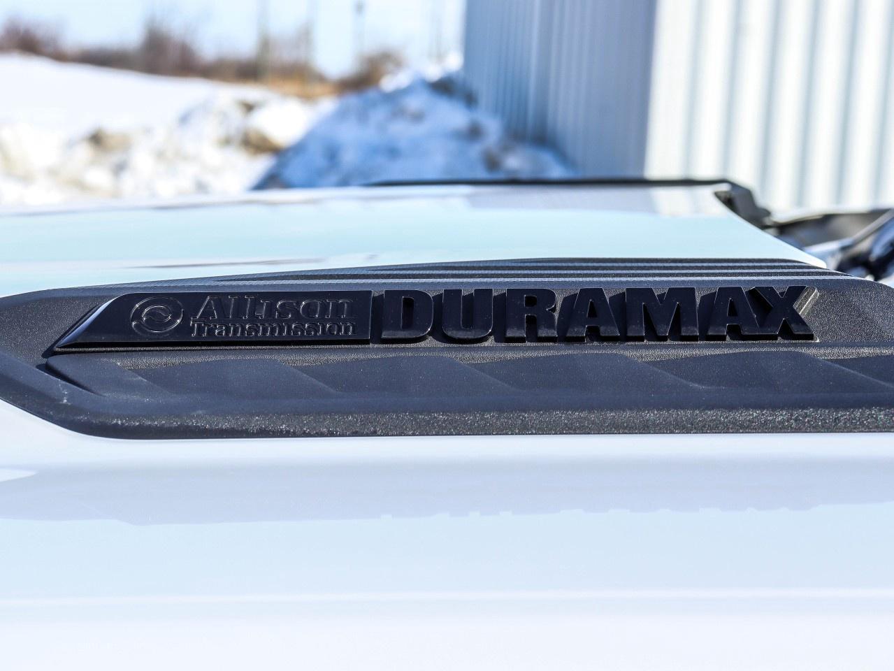 2026 Chevrolet SILVERADO 2500HD 4WD Crew Cab Standard Box Custom Photo