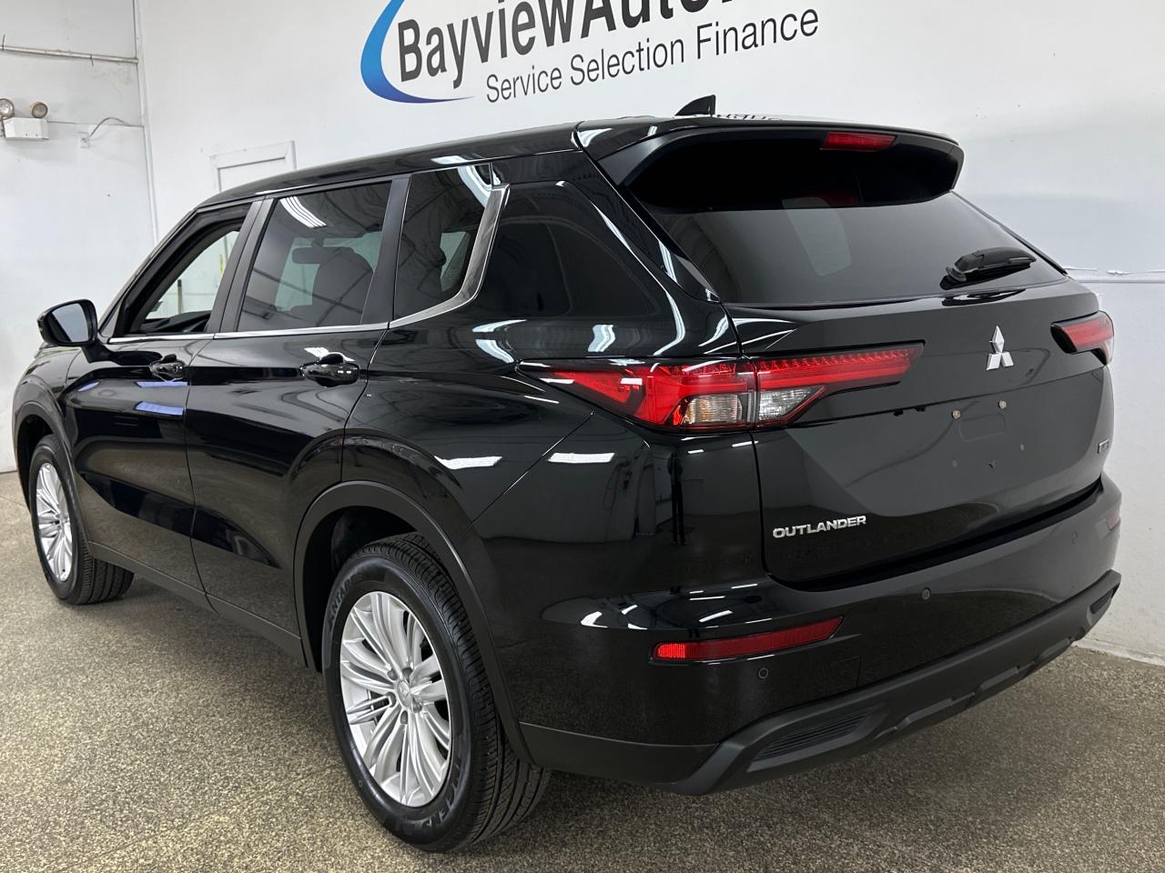 2023 Mitsubishi Outlander ES 4dr S-AWC Photo