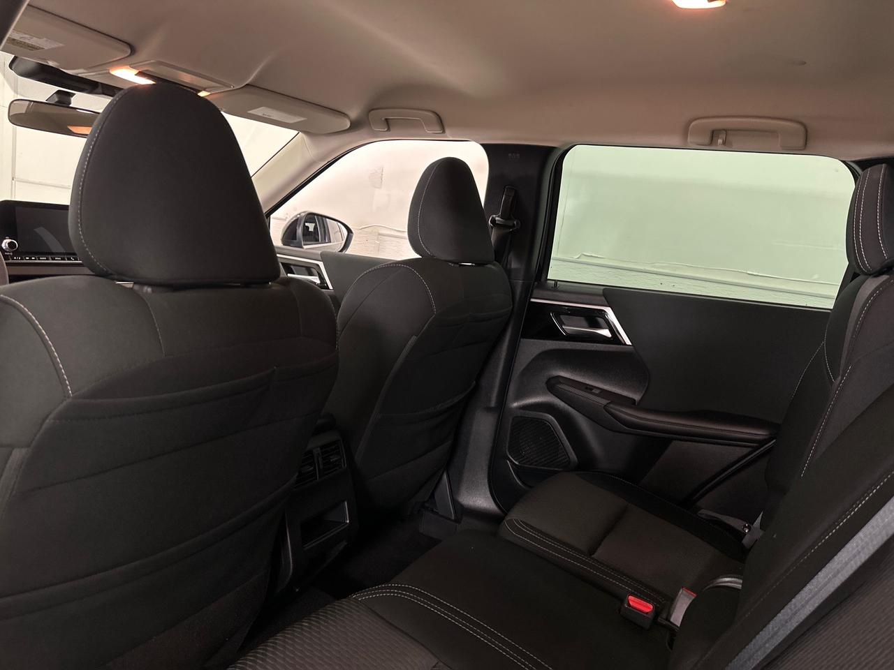 2023 Mitsubishi Outlander ES 4dr S-AWC Photo