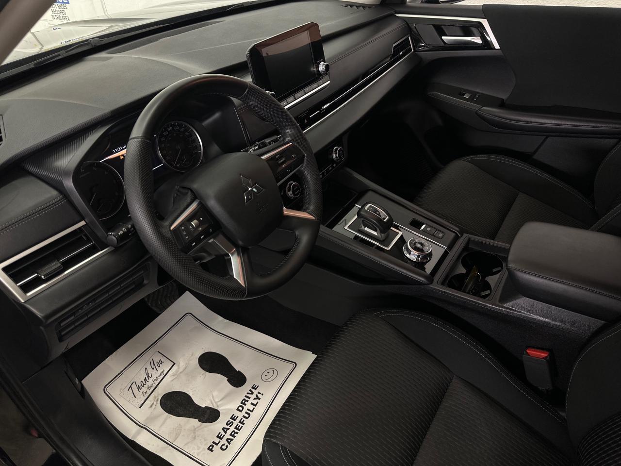 2023 Mitsubishi Outlander ES 4dr S-AWC Photo