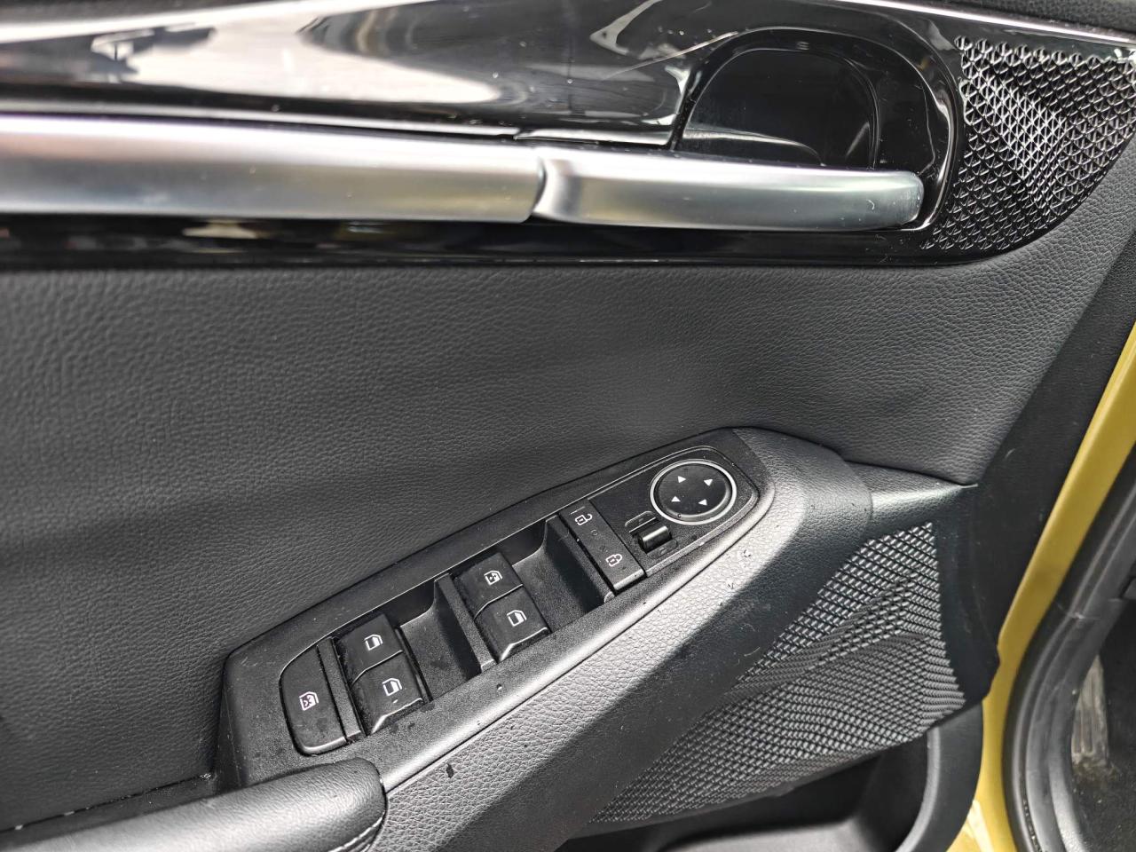 2024 Kia Seltos EX Premium 4dr All-Wheel Drive Photo