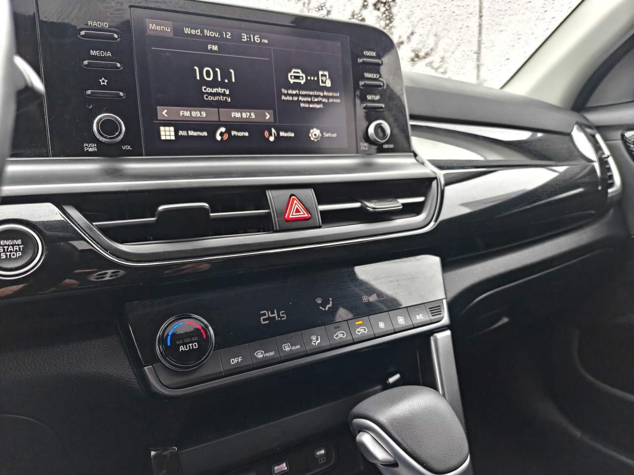 2024 Kia Seltos EX Premium 4dr All-Wheel Drive Photo