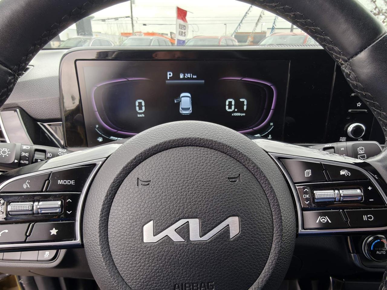 2024 Kia Seltos EX 4dr All-Wheel Drive Photo4