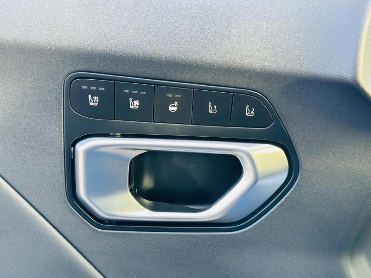 2025 Kia K4 GT-LINE LIMITED Photo