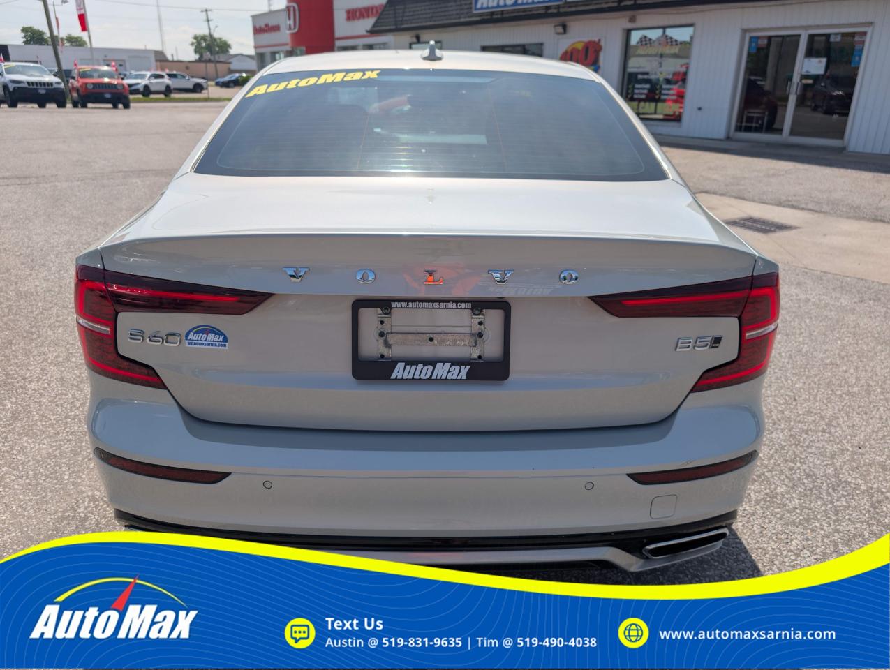 2022 Volvo S60 B5 Momentum 4dr All-Wheel Drive Sedan Photo