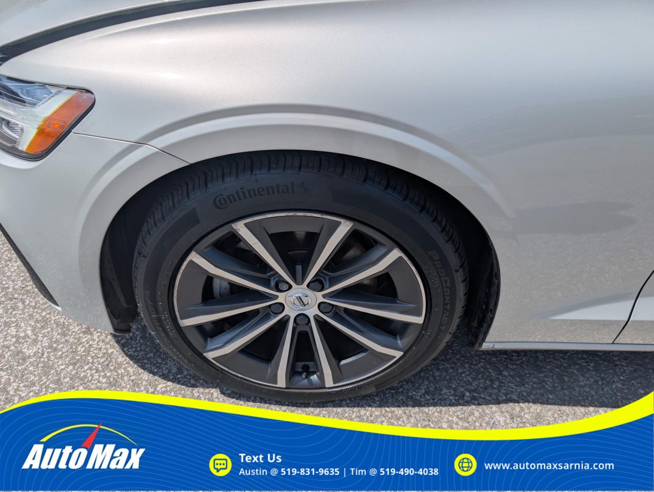 2022 Volvo S60 B5 Momentum 4dr All-Wheel Drive Sedan Photo