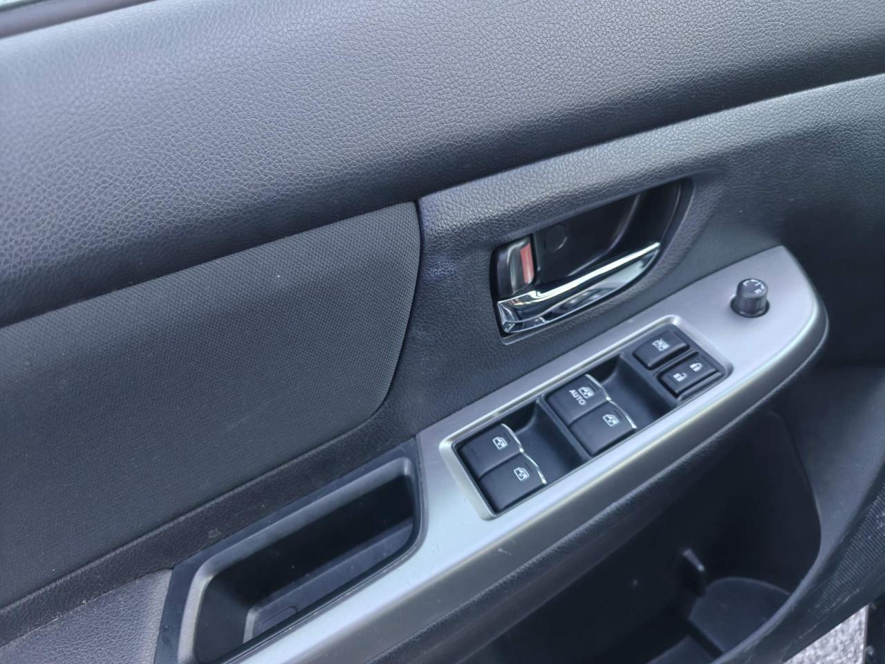 2016 Subaru Impreza 2.0i Touring Package (M5) 4dr Hatchback Photo