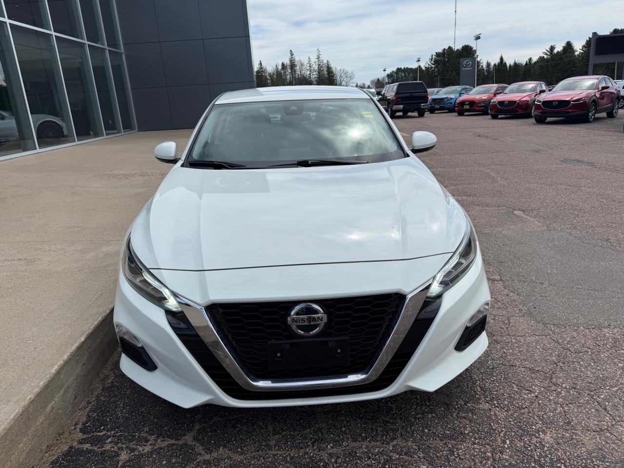 2021 Nissan Altima 2.5 SE All-Wheel Drive Sedan Photo4