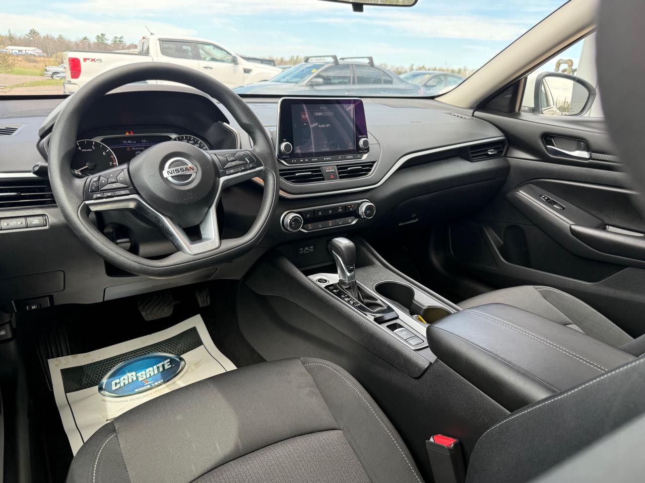 2021 Nissan Altima 2.5 SE All-Wheel Drive Sedan Photo