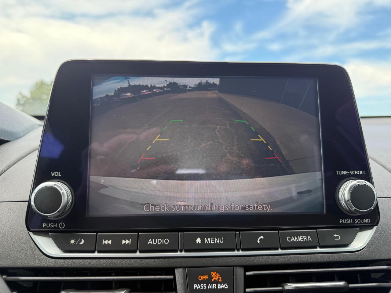 2021 Nissan Altima 2.5 SE All-Wheel Drive Sedan Photo