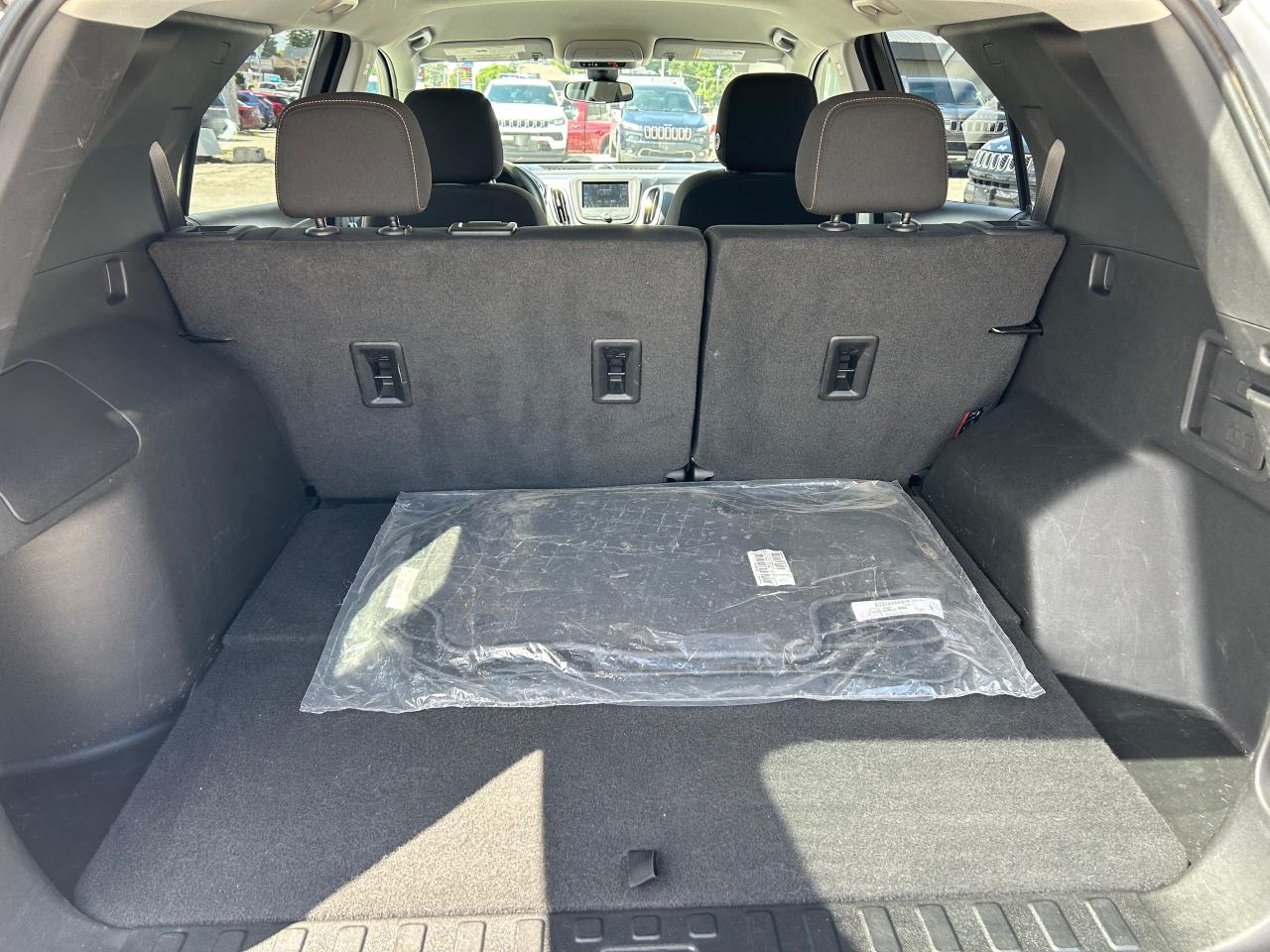 2021 Chevrolet Equinox LT w/1LT All-Wheel Drive Photo4