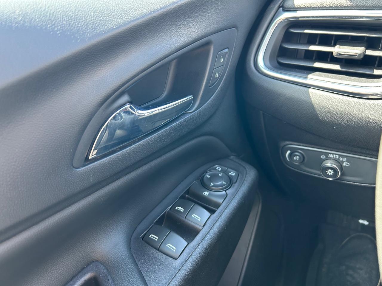 2021 Chevrolet Equinox LT w/1LT All-Wheel Drive Photo