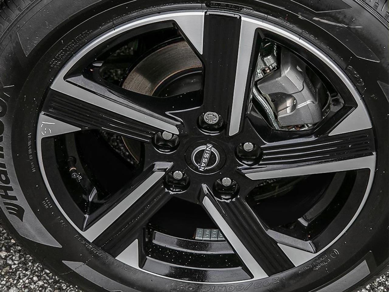 2025 Nissan Sentra SV 4DR SEDAN Photo