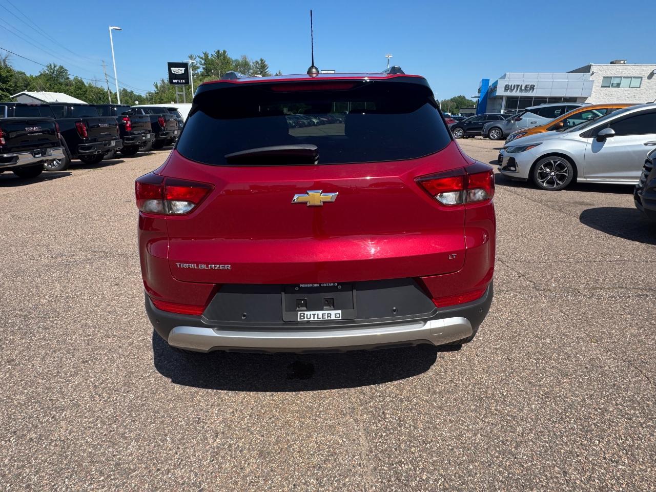 2021 Chevrolet TrailBlazer LT Front-Wheel Drive Photo