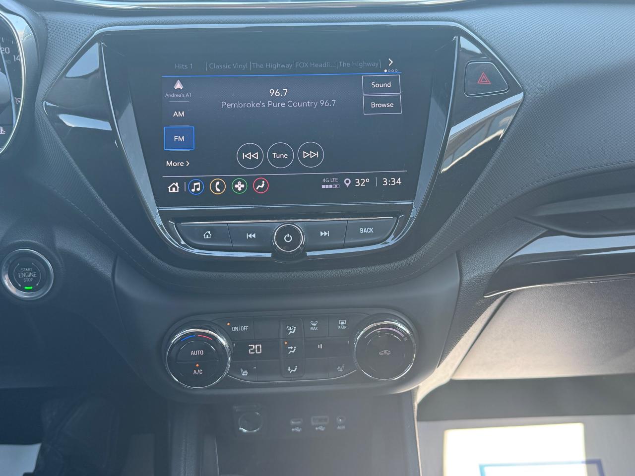 2021 Chevrolet TrailBlazer LT Front-Wheel Drive Photo