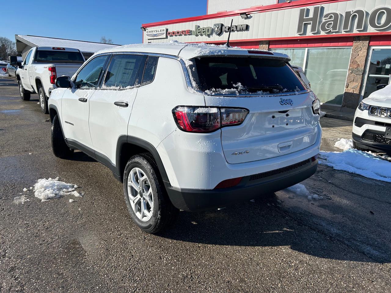 2026 Jeep Compass Sport 4dr 4x4 Photo2