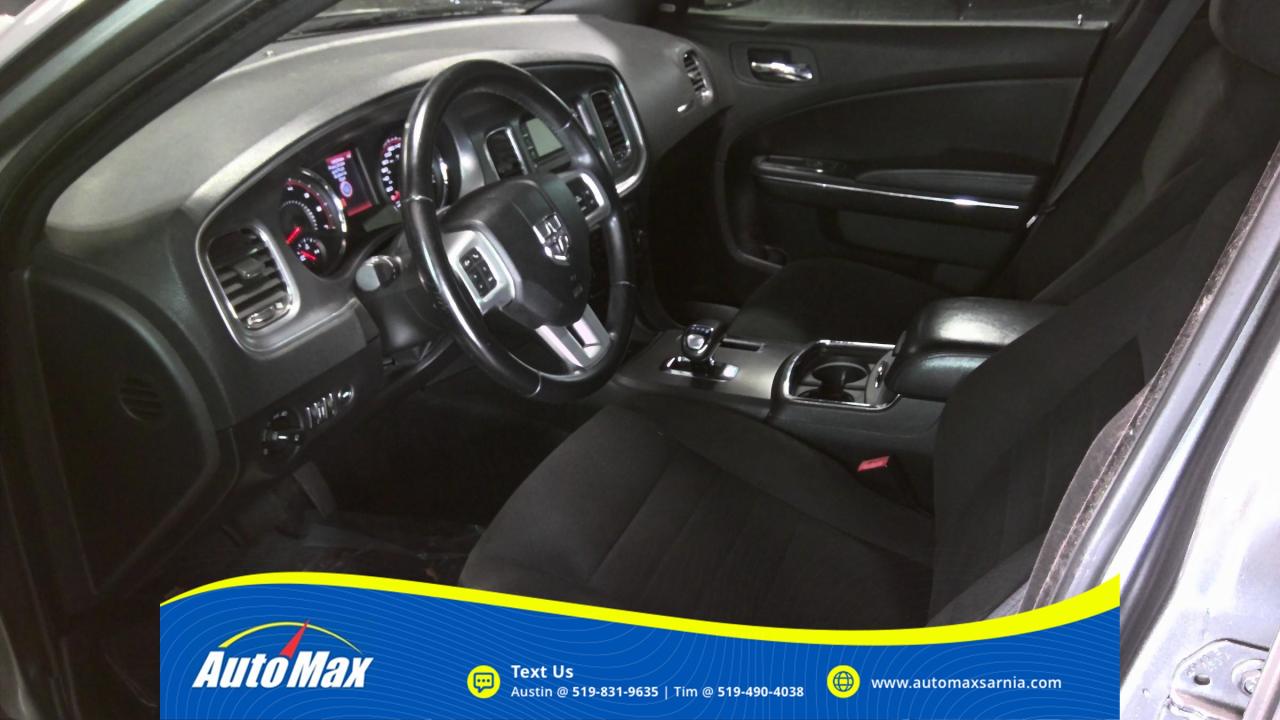 2012 Dodge Charger SXT 4dr Rear-wheel Drive Sedan Photo