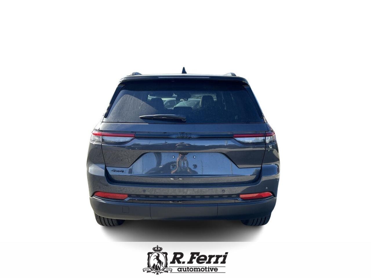 2025 Jeep Grand Cherokee Laredo 4dr 4x4 Photo