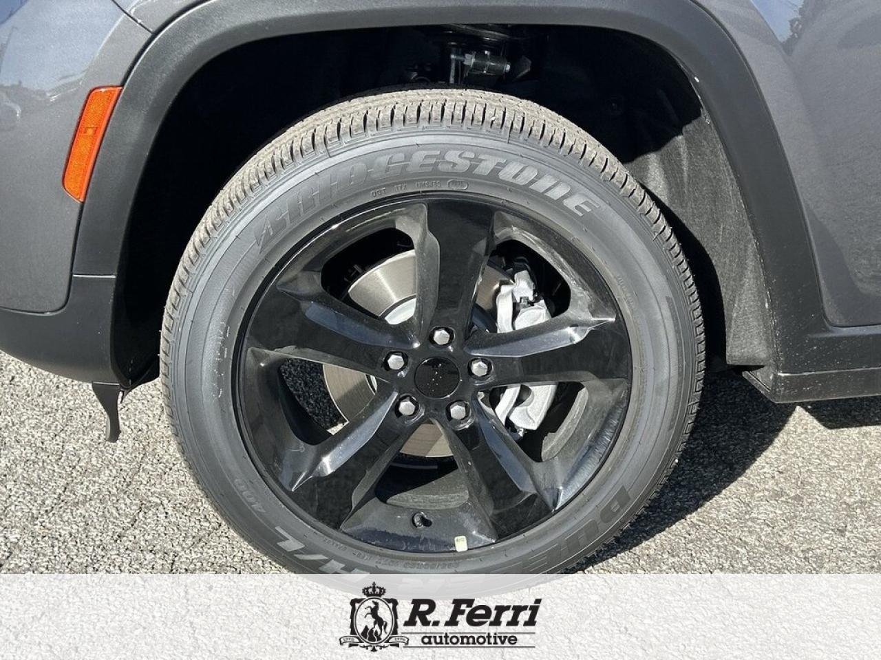 2025 Jeep Grand Cherokee Laredo 4dr 4x4 Photo