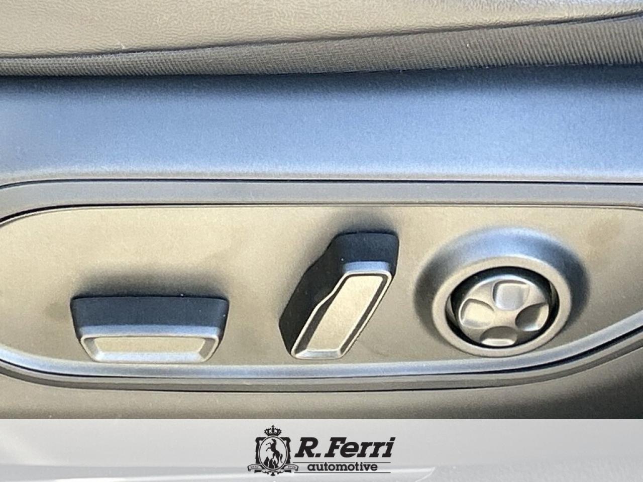 2025 Jeep Grand Cherokee Laredo 4dr 4x4 Photo