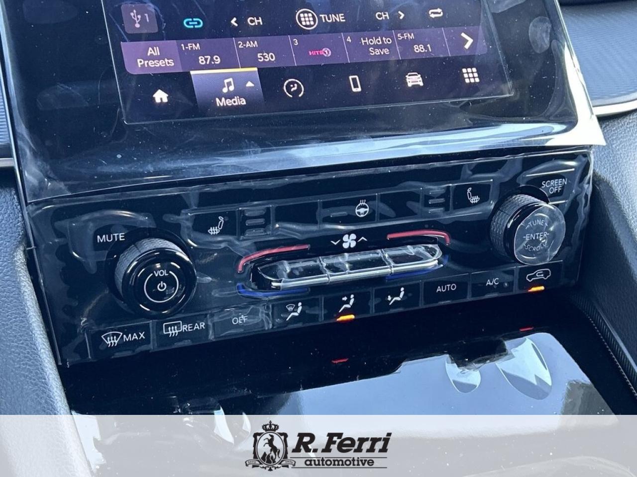 2025 Jeep Grand Cherokee Laredo 4dr 4x4 Photo