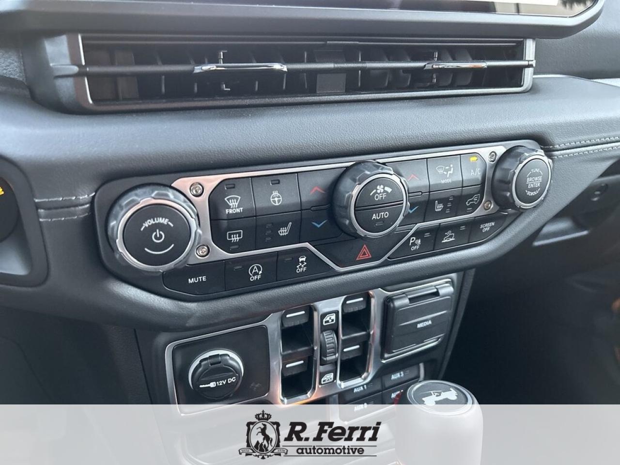 2025 Jeep Wrangler SAHARA 4DR 4X4 Photo